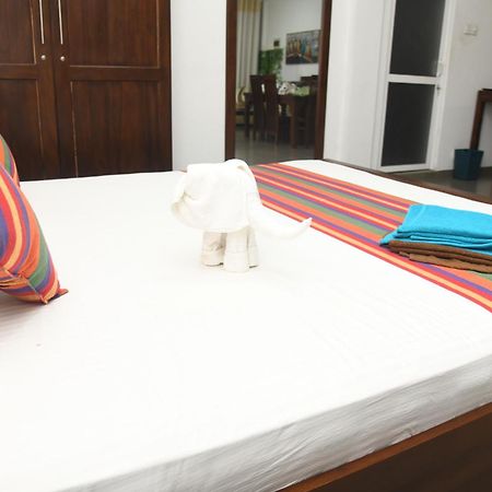 Wild Park Safari Home Stay Udawalawe Esterno foto