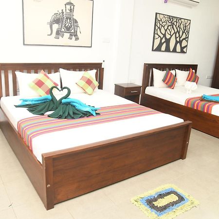 Wild Park Safari Home Stay Udawalawe Esterno foto