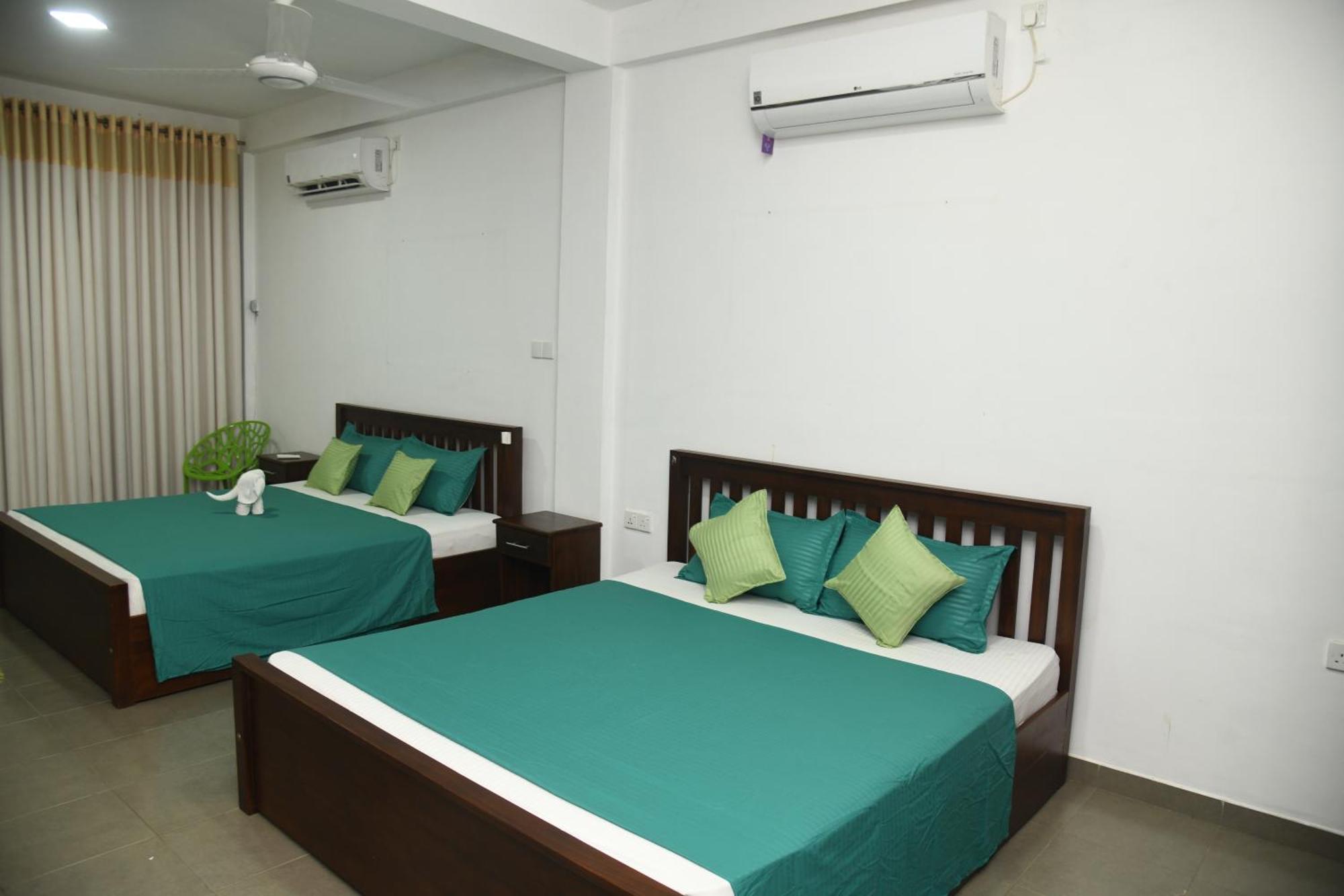 Wild Park Safari Home Stay Udawalawe Esterno foto
