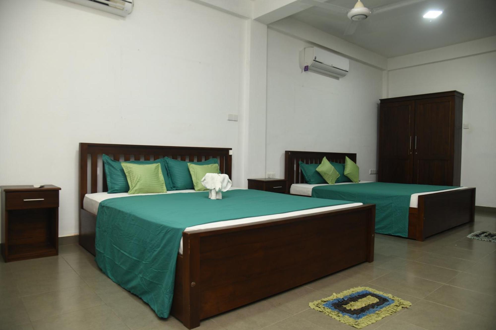 Wild Park Safari Home Stay Udawalawe Esterno foto