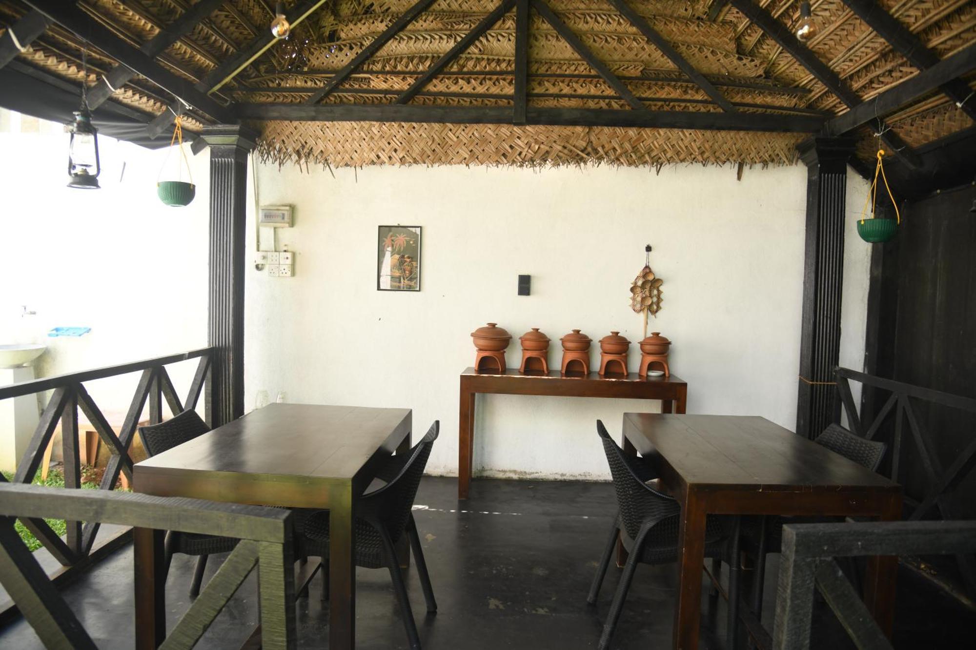 Wild Park Safari Home Stay Udawalawe Esterno foto