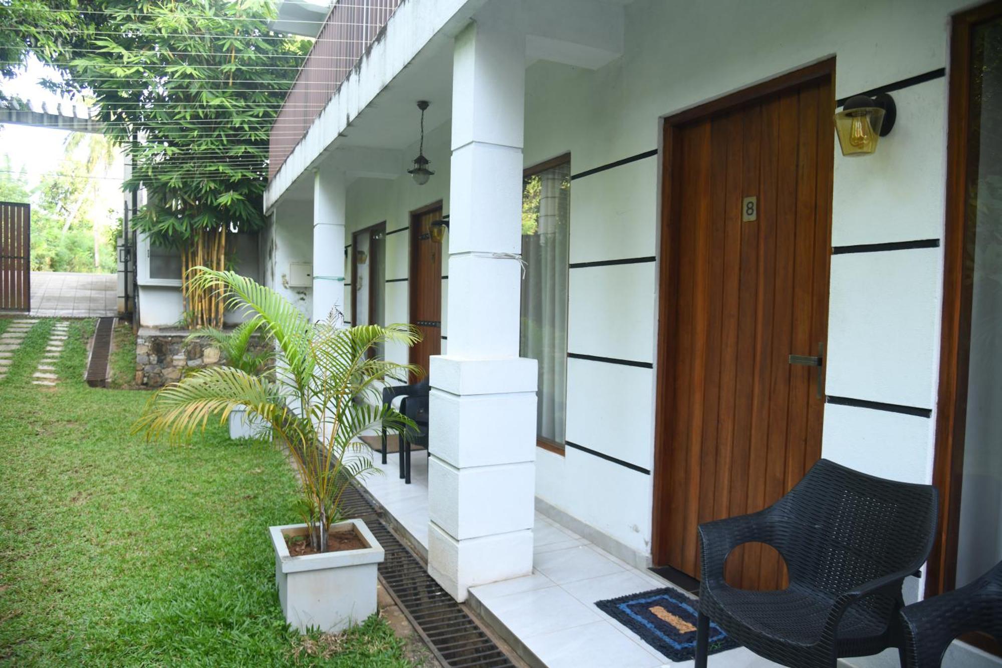 Wild Park Safari Home Stay Udawalawe Esterno foto
