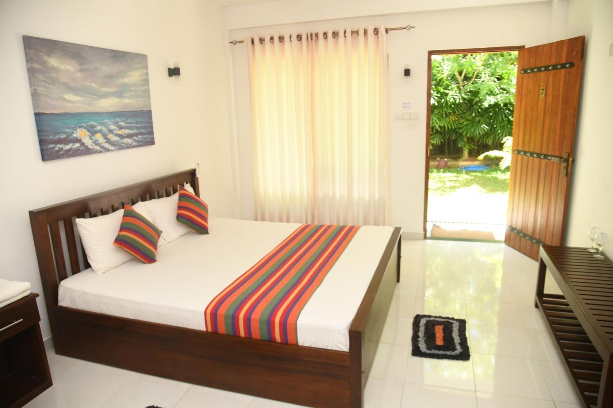 Wild Park Safari Home Stay Udawalawe Esterno foto