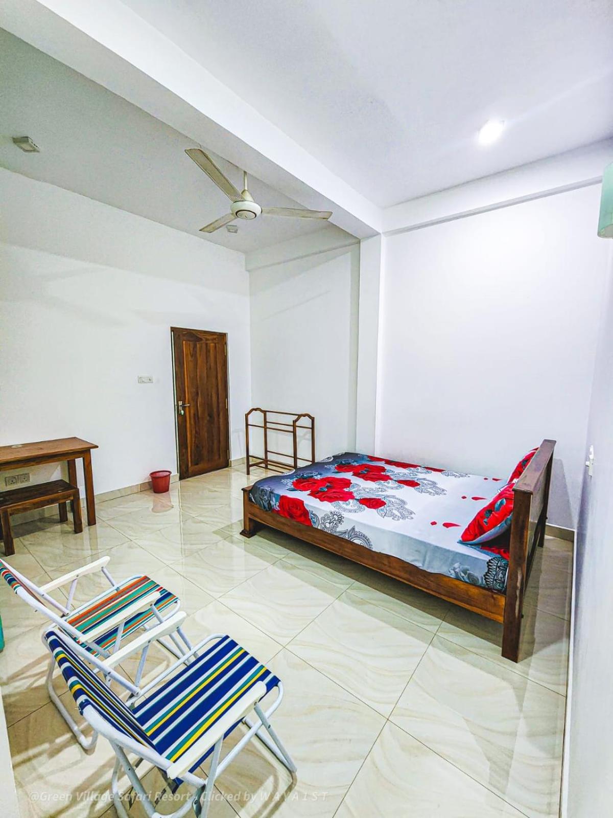 Wild Park Safari Home Stay Udawalawe Esterno foto