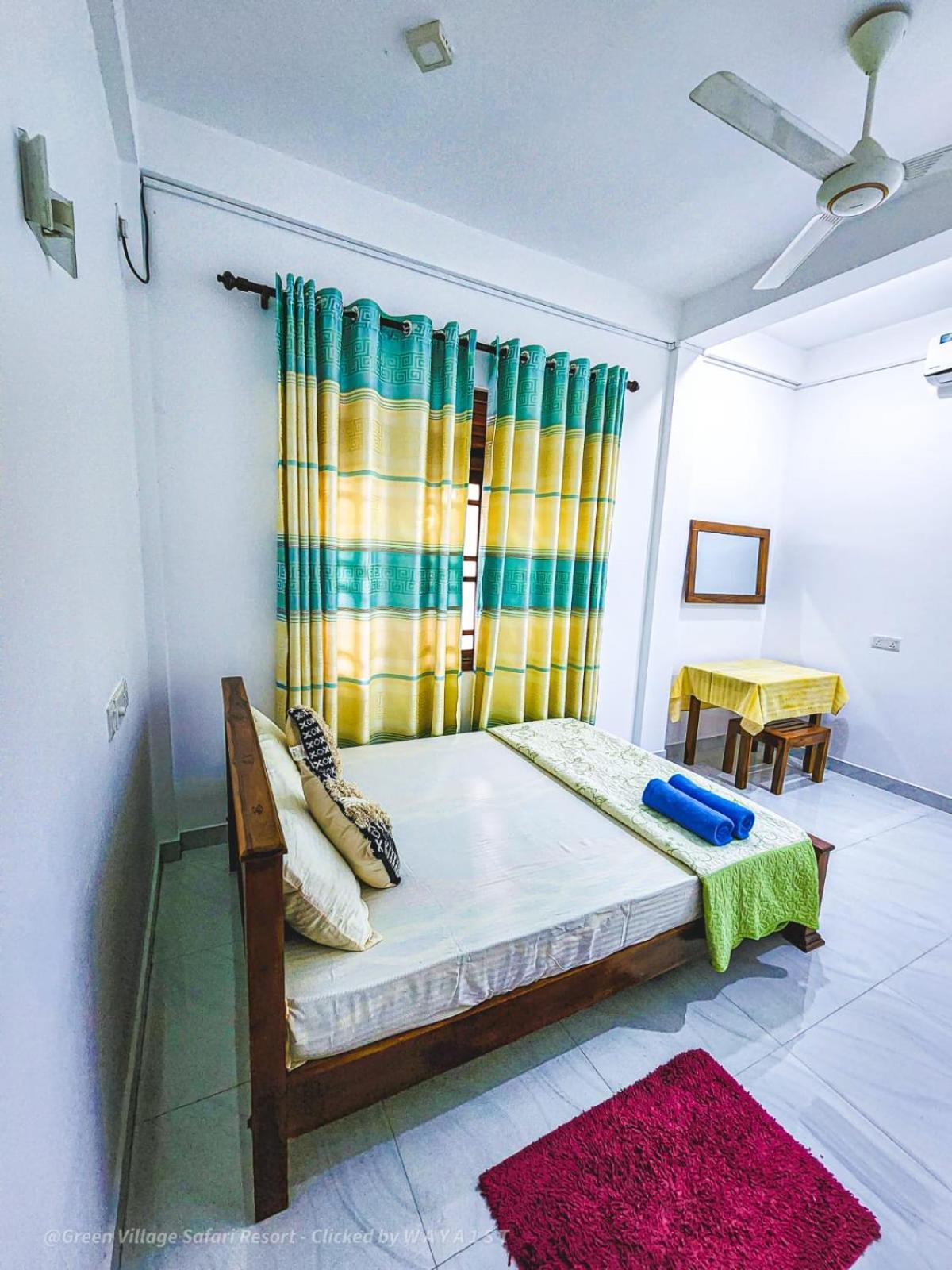 Wild Park Safari Home Stay Udawalawe Esterno foto